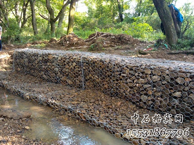 護岸格賓石籠
